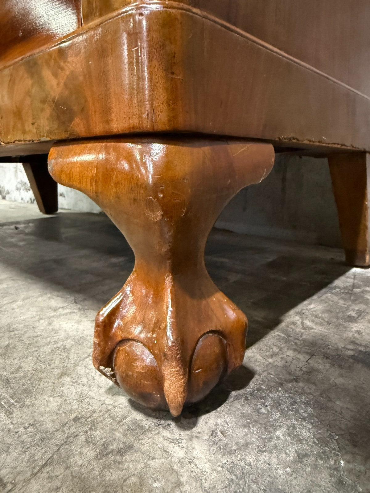 19th Century American Empire Chest of Drawers – Tiger Maple Veneer
