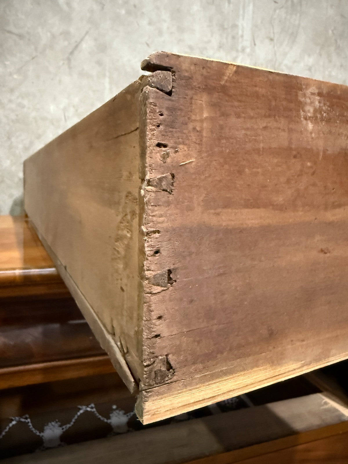 19th Century American Empire Chest of Drawers – Tiger Maple Veneer