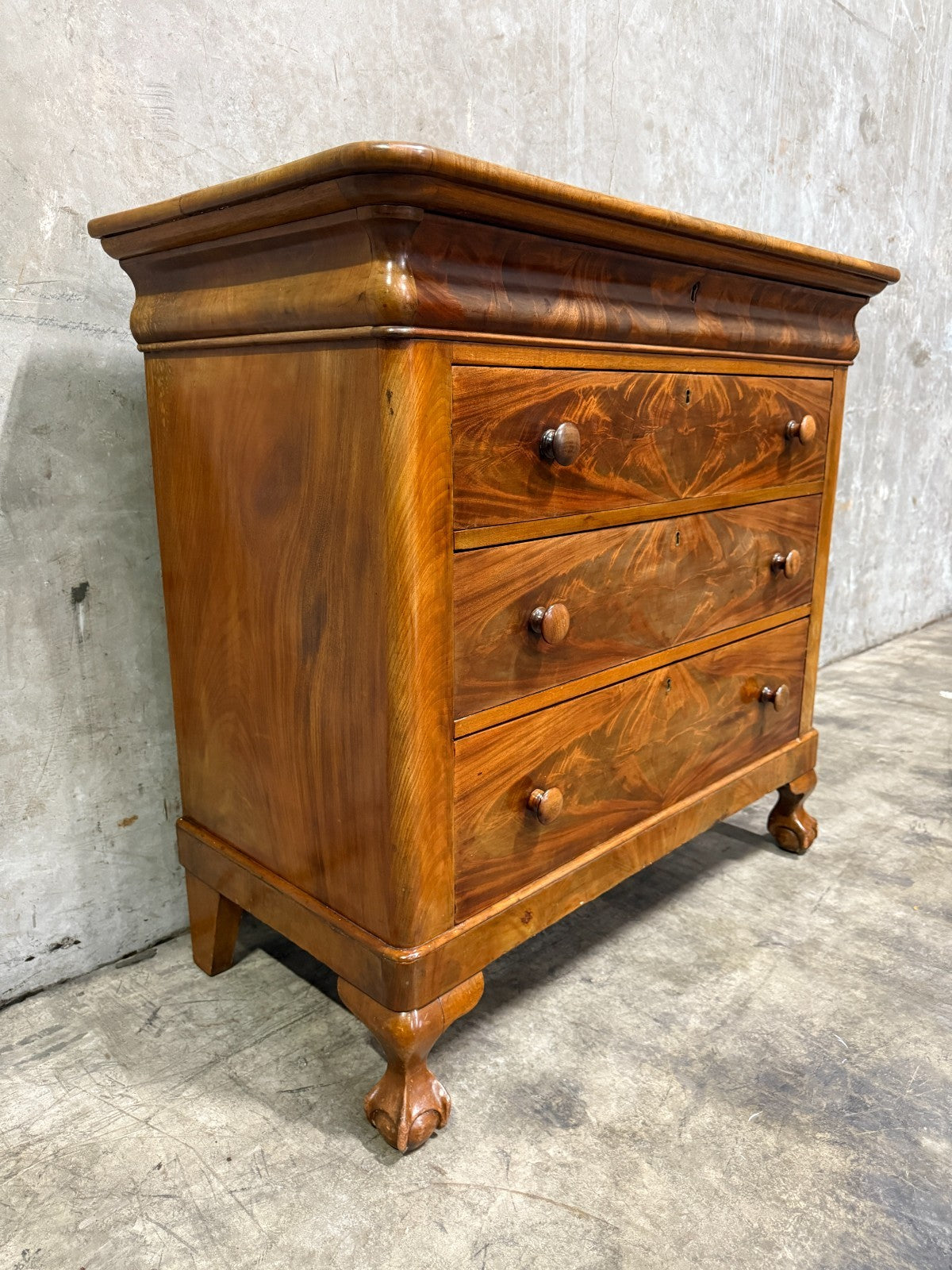 19th Century American Empire Chest of Drawers – Tiger Maple Veneer