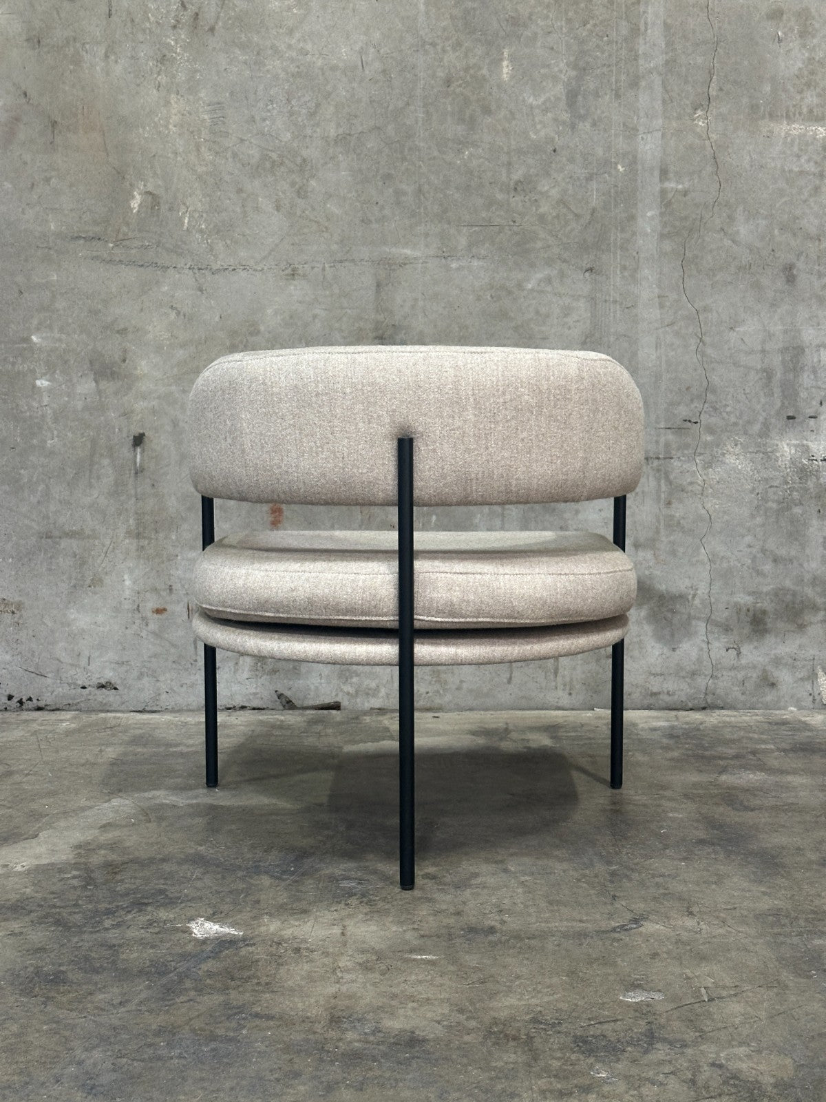 Resident Isabella Chair Upholstered Hallingdal 65 by Kvadrat 0110