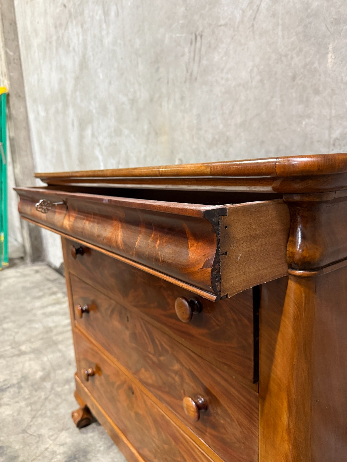 19th Century American Empire Chest of Drawers – Tiger Maple Veneer