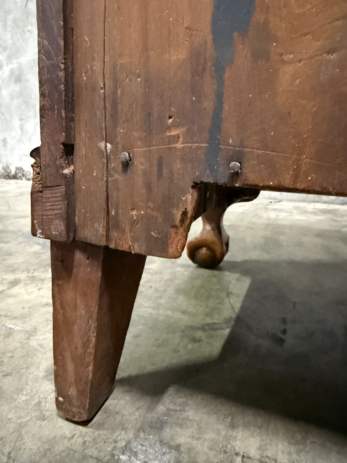 19th Century American Empire Chest of Drawers – Tiger Maple Veneer