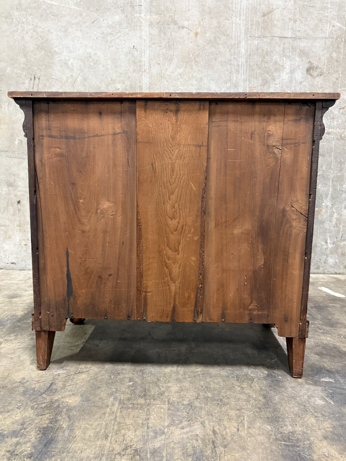 19th Century American Empire Chest of Drawers – Tiger Maple Veneer