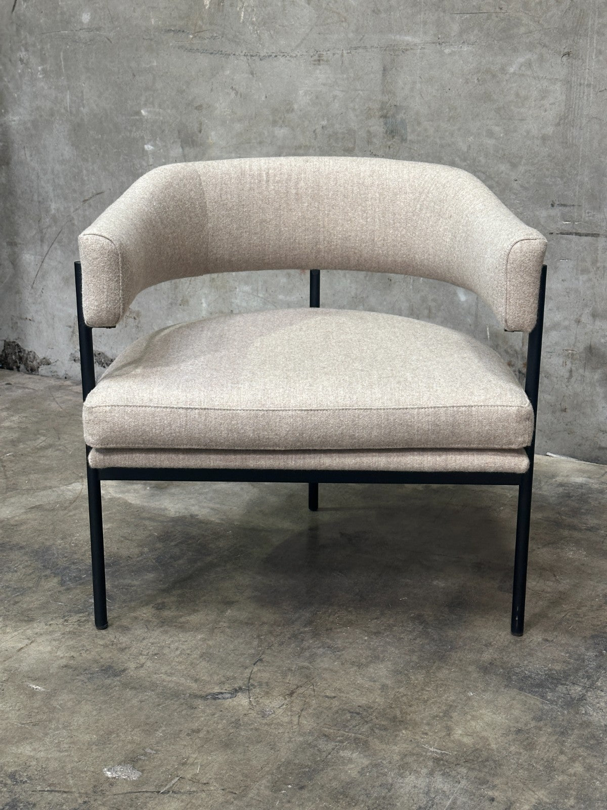 Resident Isabella Chair Upholstered Hallingdal 65 by Kvadrat 0110