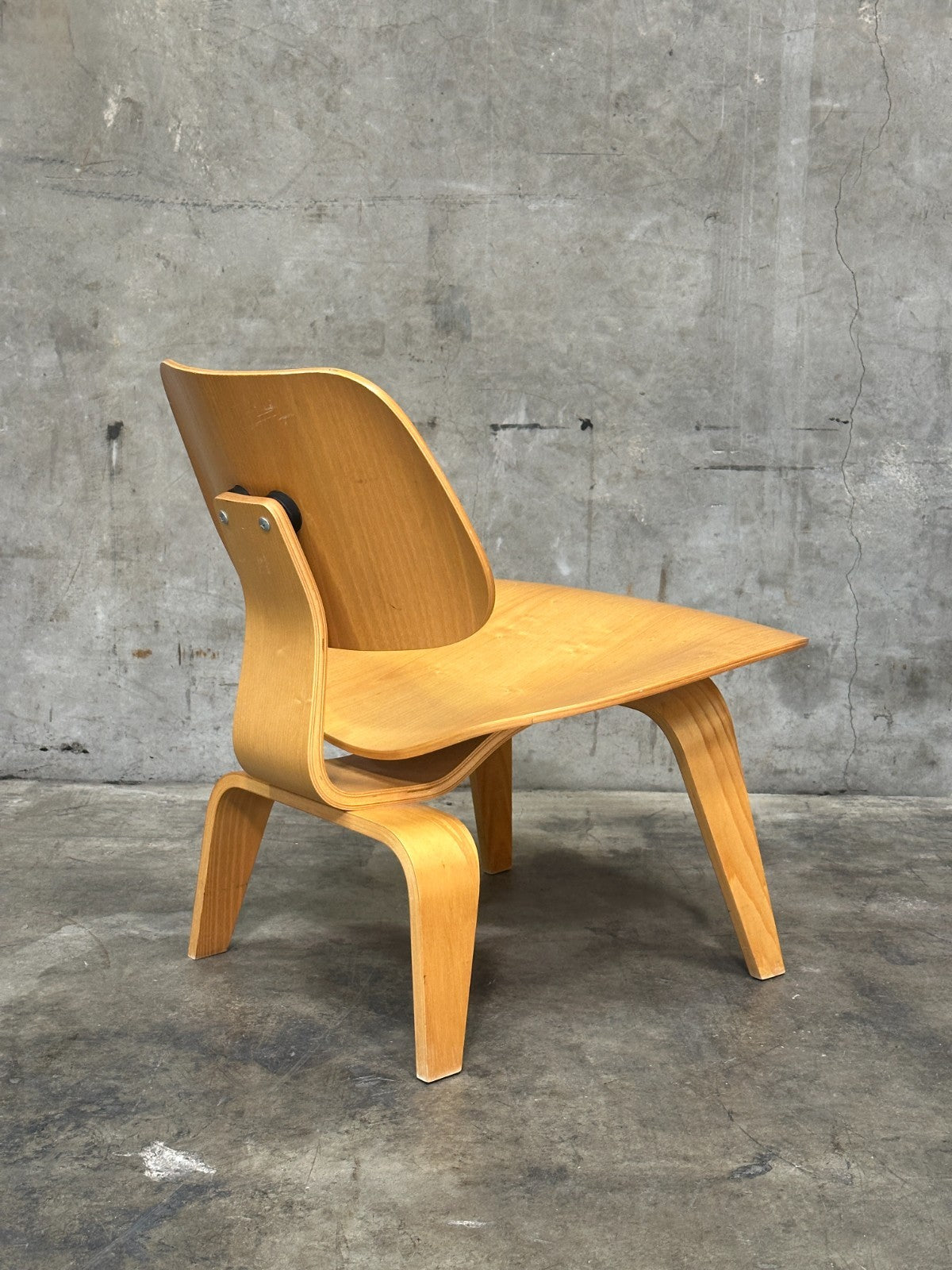 Herman Miller Eames LCW Lounge Chair 2006 Molded Plywood