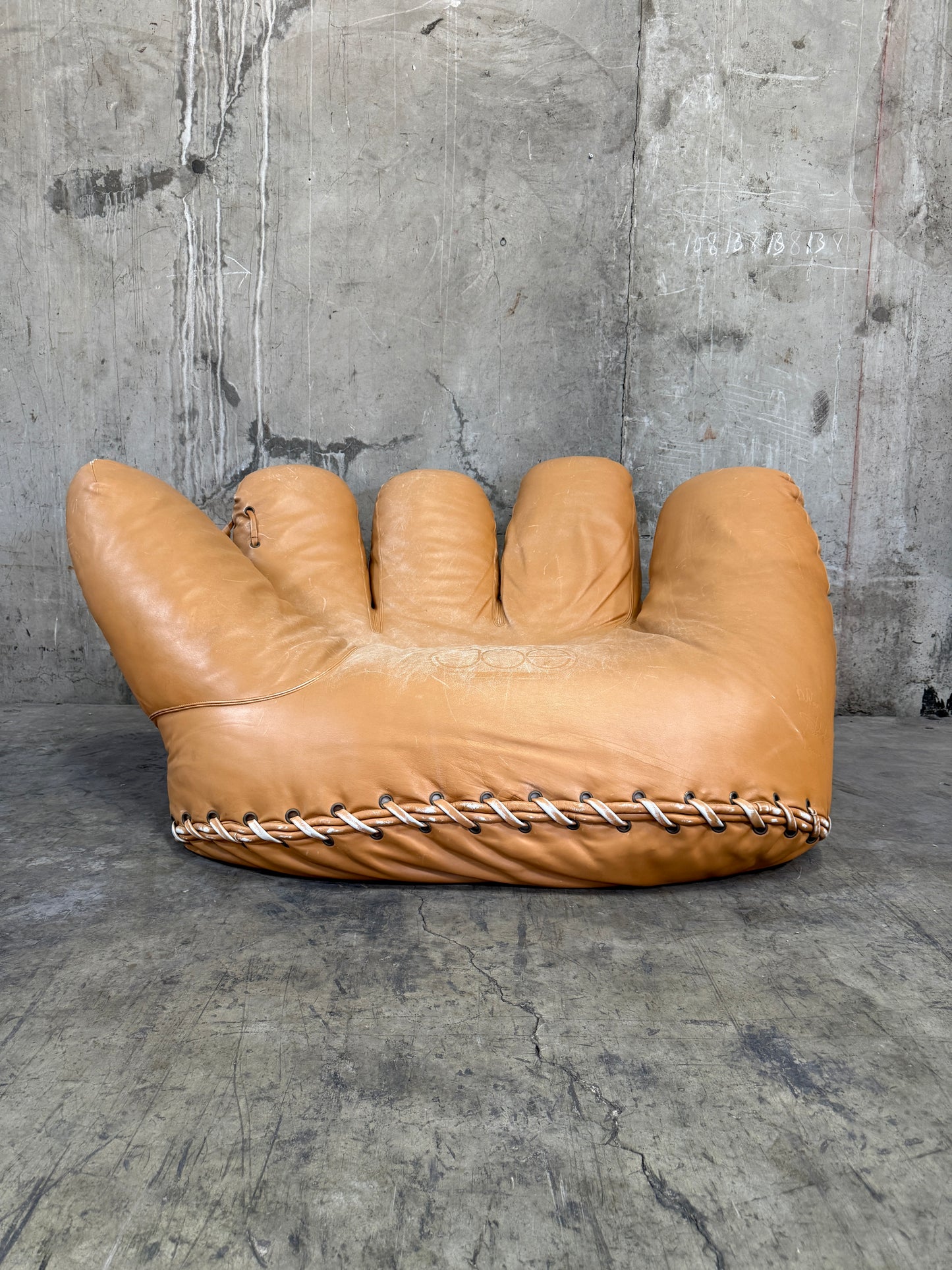 Authentic “Joe” Chair by Jonathan de Pas, Donato D’Urbino & Paolo Lomazzi for Poltronova, 1970s – Iconic Baseball Glove Chair