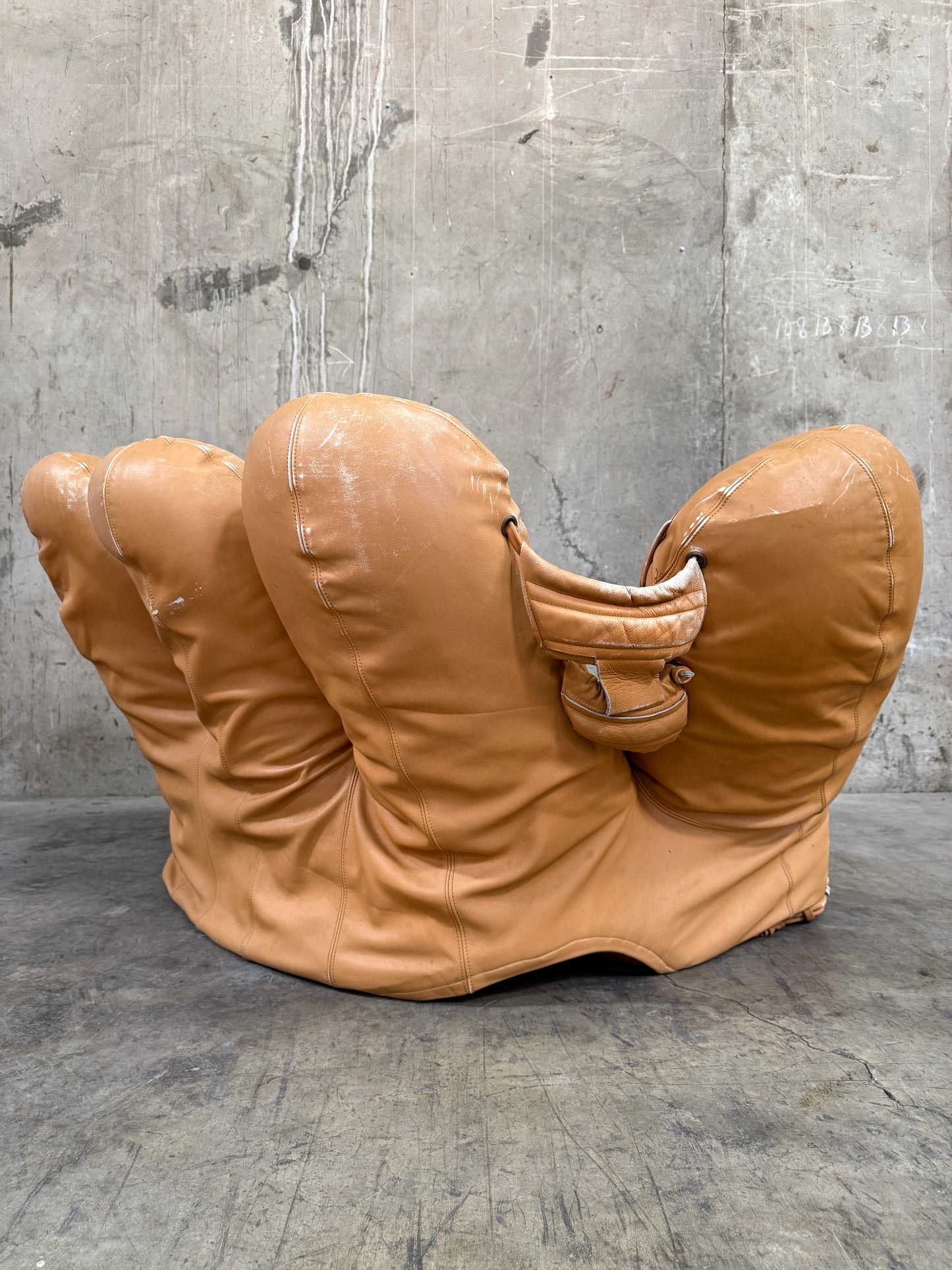 Authentic “Joe” Chair by Jonathan de Pas, Donato D’Urbino & Paolo Lomazzi for Poltronova, 1970s – Iconic Baseball Glove Chair