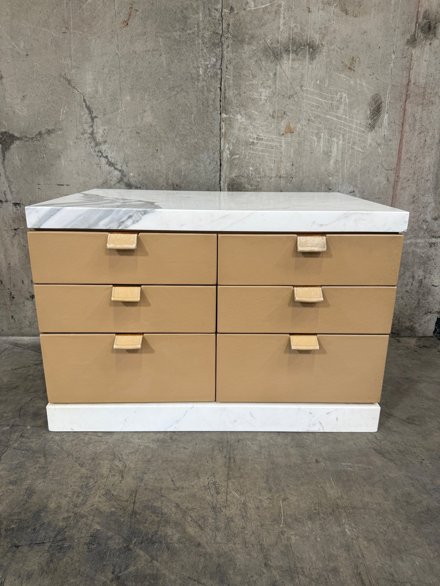 1980s Leather-Clad Six-Drawer Chest on Marble Plinth – In the Manner of Karl Springer