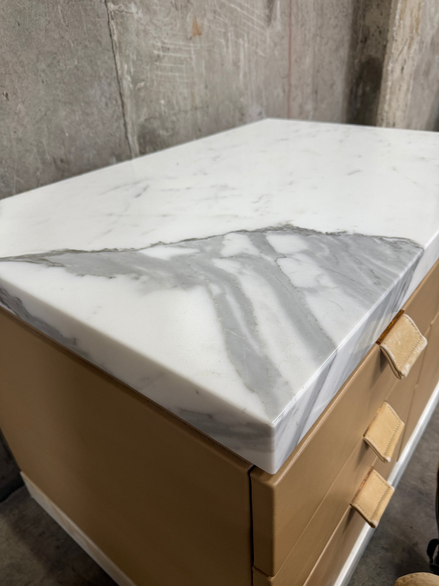 1980s Leather-Clad Six-Drawer Chest on Marble Plinth – In the Manner of Karl Springer