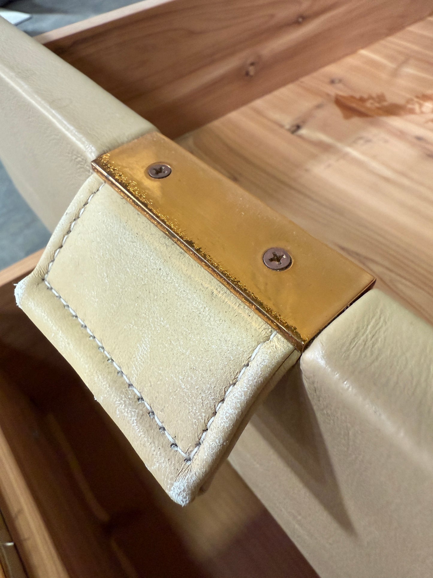 1980s Leather-Clad Six-Drawer Chest on Marble Plinth – In the Manner of Karl Springer
