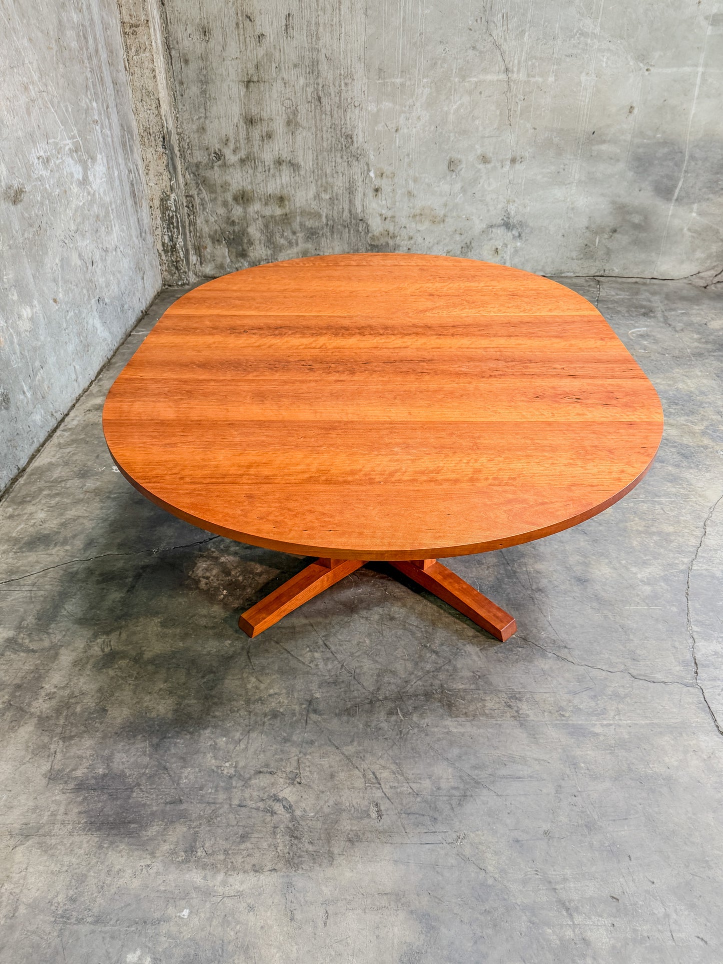 Thos. Moser Cherrywood Extendable Dining Table