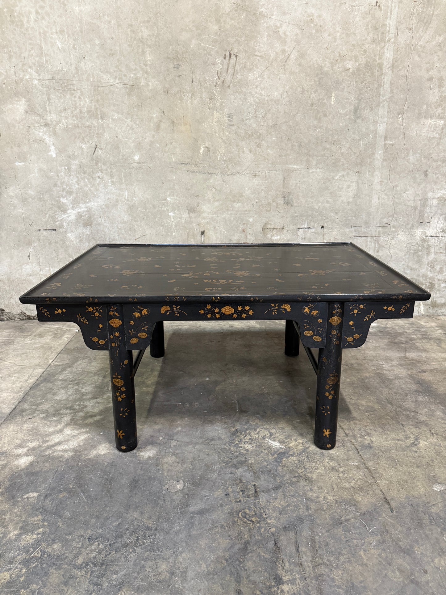 Rose Tarlow Melrose House Small K’ang Hsi Coffee Table – Tete Crackled Lacquer, Gilt Decoration, Chinoiserie, 48″W x 32″D x 22″H