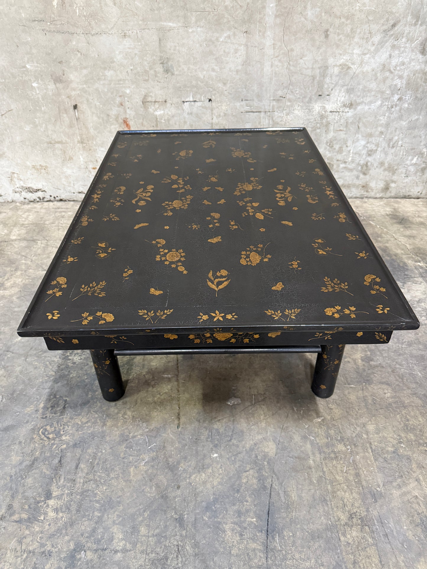 Rose Tarlow Melrose House Small K’ang Hsi Coffee Table – Tete Crackled Lacquer, Gilt Decoration, Chinoiserie, 48″W x 32″D x 22″H