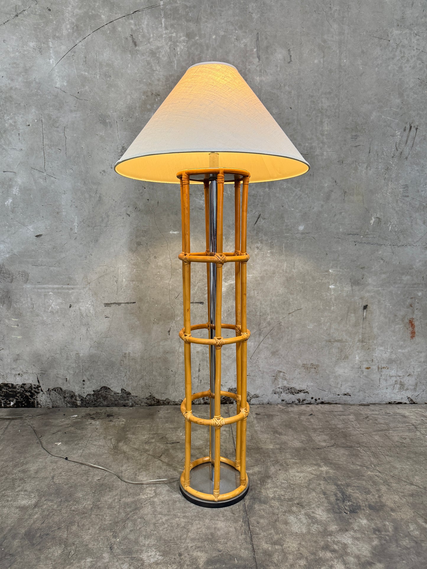 Vintage Rattan & Chrome Floor Lamp – Cylindrical Cage Design with Linen Shade, 57″H × 10″ Base × 24″ Shade Diameter