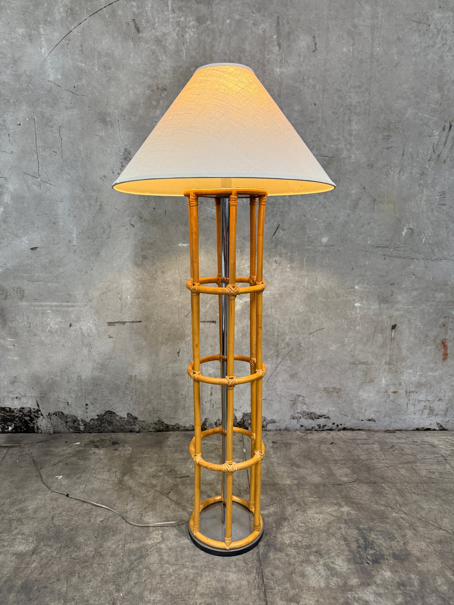 Vintage Rattan & Chrome Floor Lamp – Cylindrical Cage Design with Linen Shade, 57″H × 10″ Base × 24″ Shade Diameter