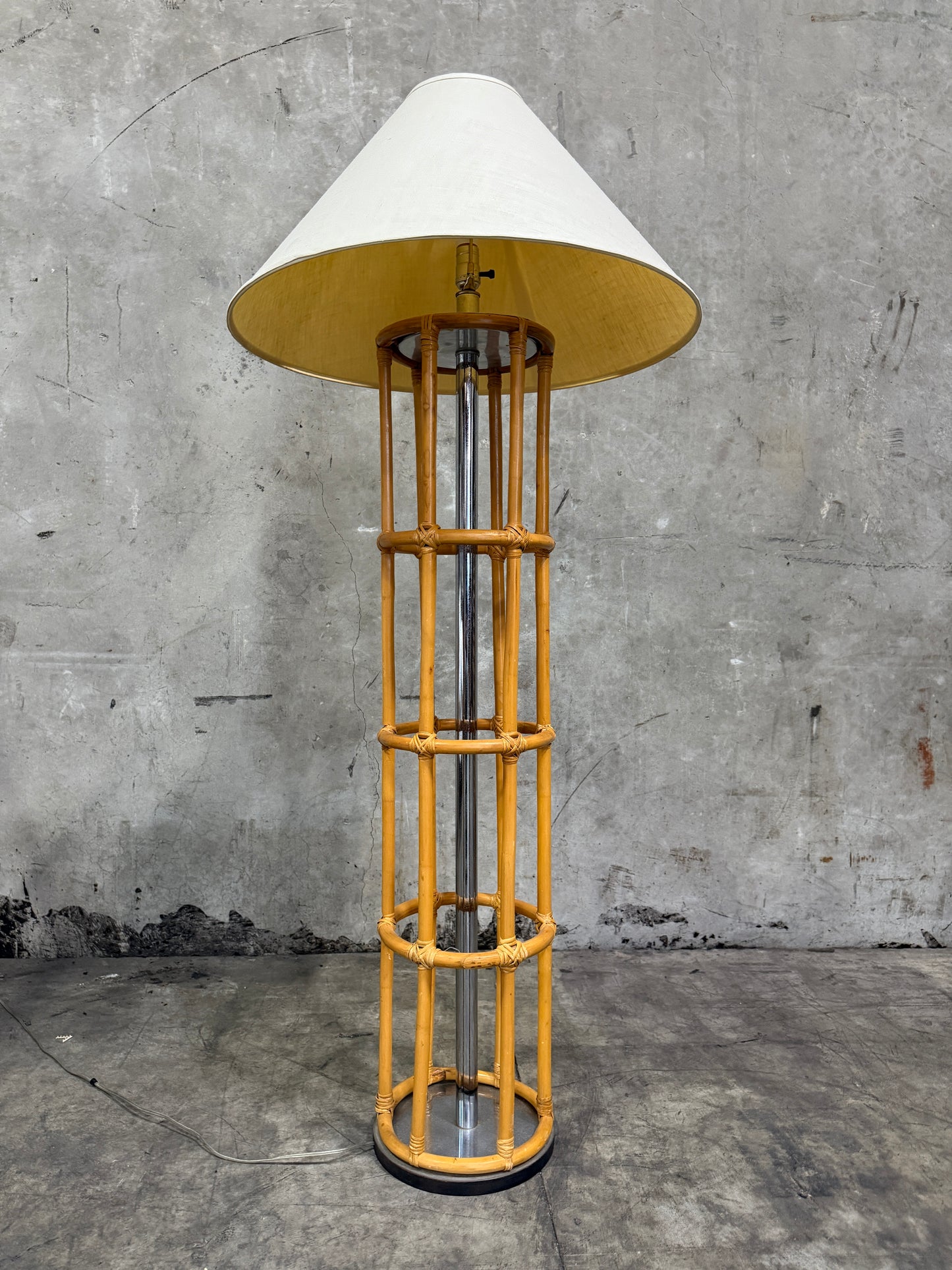 Vintage Rattan & Chrome Floor Lamp – Cylindrical Cage Design with Linen Shade, 57″H × 10″ Base × 24″ Shade Diameter