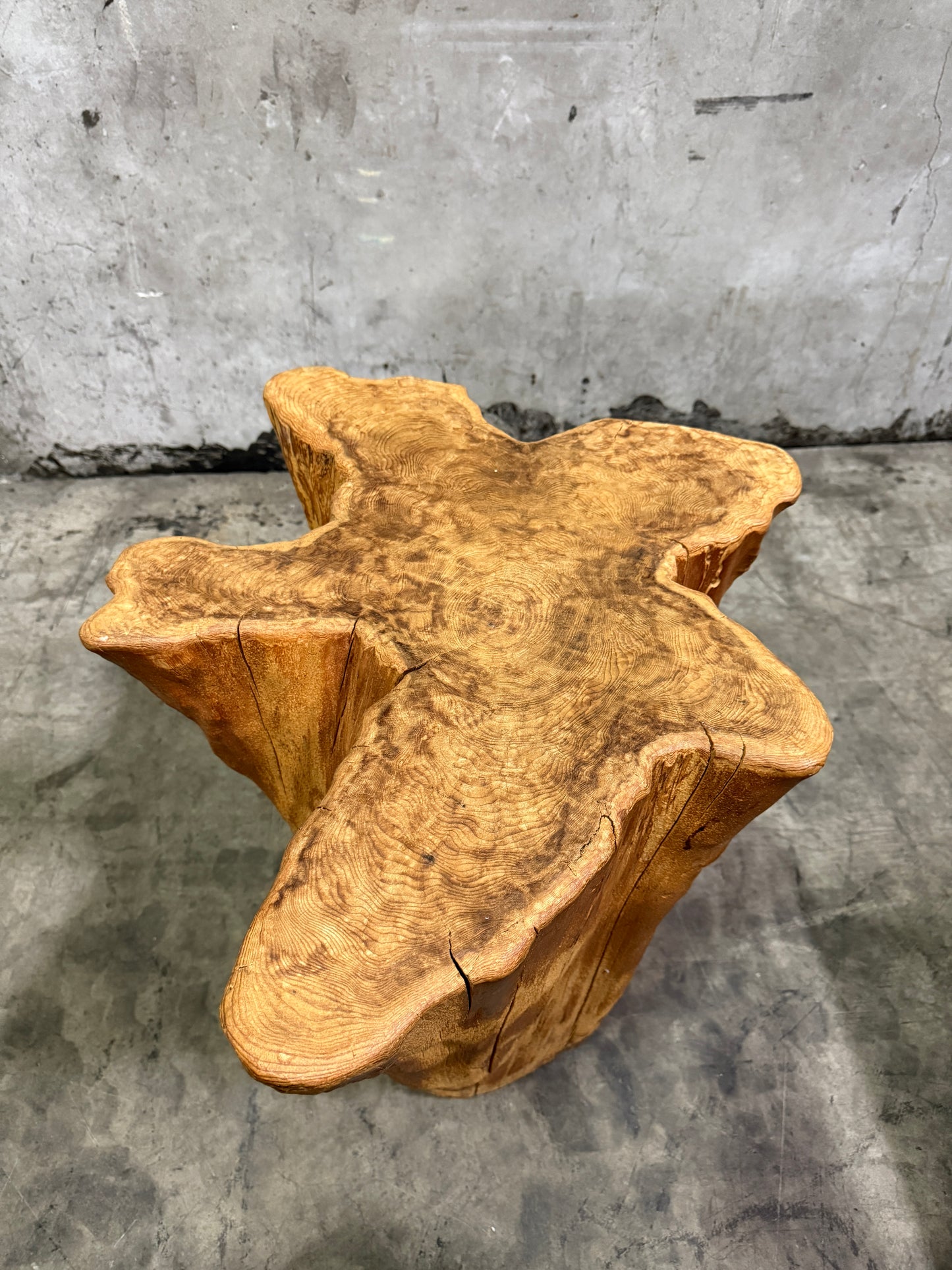 Mid-Century Natural Burlwood Tree Trunk End Table, 1960s–70s Organic Modern Accent Table 23” × 20” × 20” H