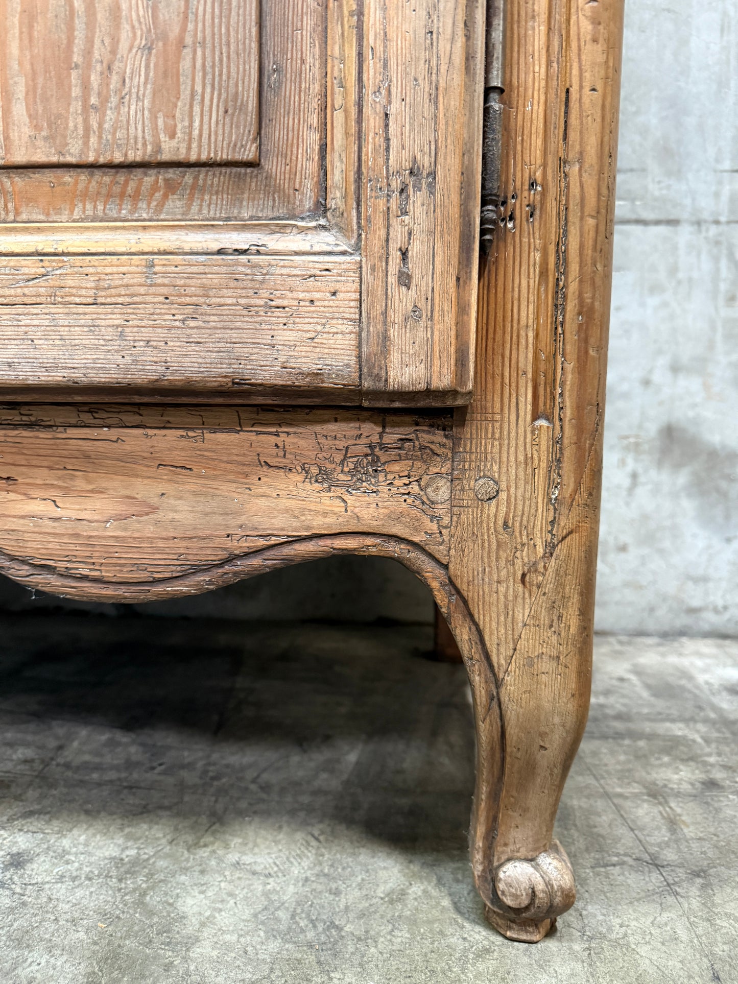 Antique 19th Century French Carved Pine Buffet Deux-Corps with Floral and Bird Motifs