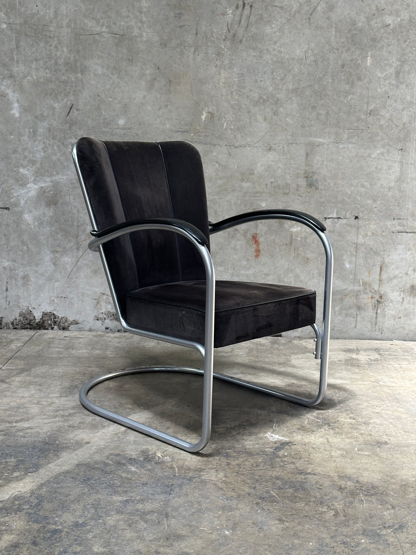 W.H. Gispen Model 412 Cantilever Armchair, Dutch Originals, Rust Velvet, Chrome