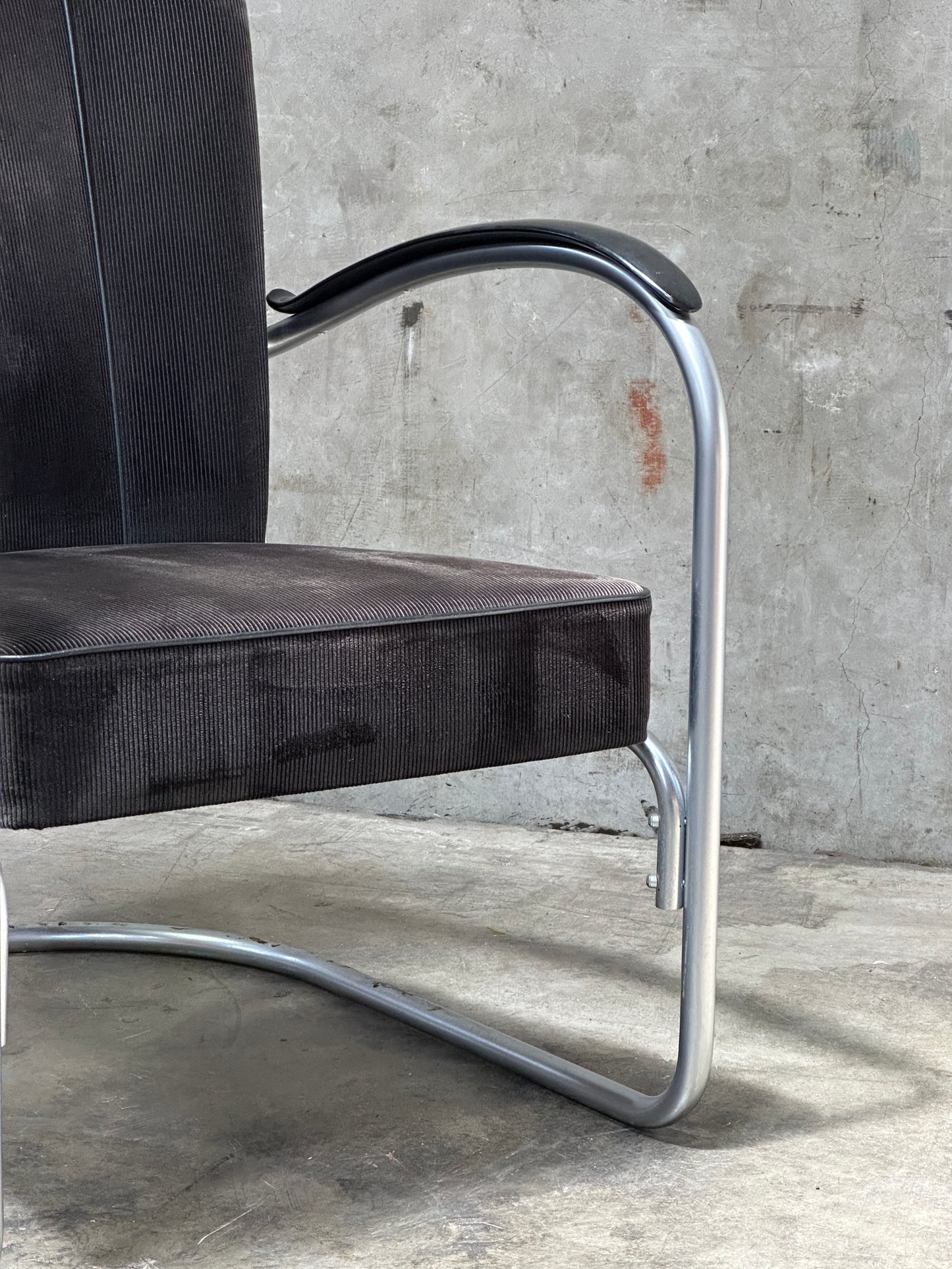 W.H. Gispen Model 412 Cantilever Armchair, Dutch Originals, Rust Velvet, Chrome