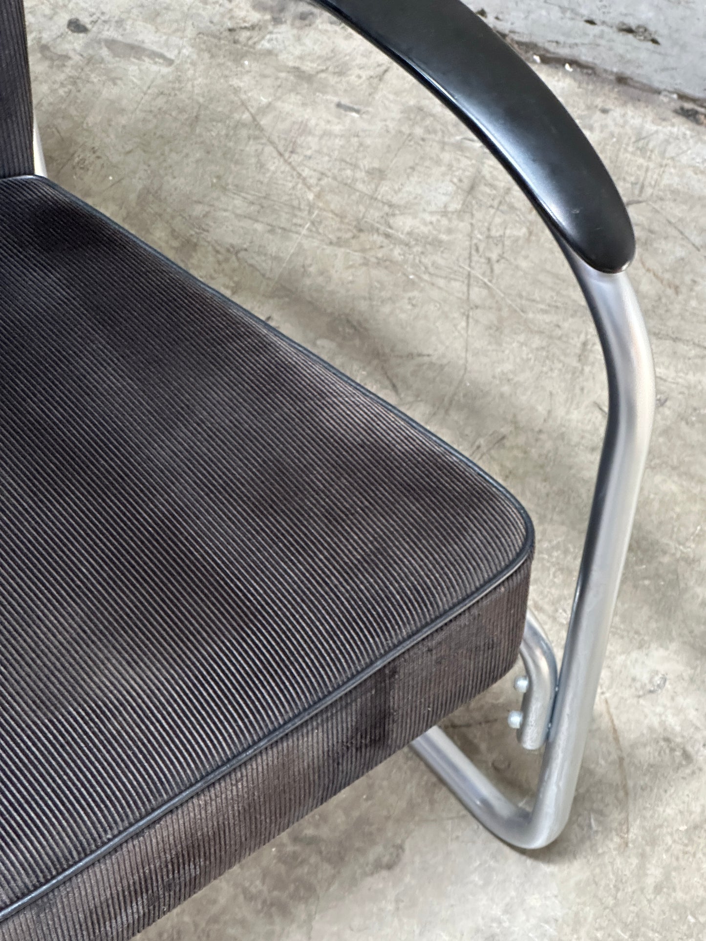 W.H. Gispen Model 412 Cantilever Armchair, Dutch Originals, Rust Velvet, Chrome