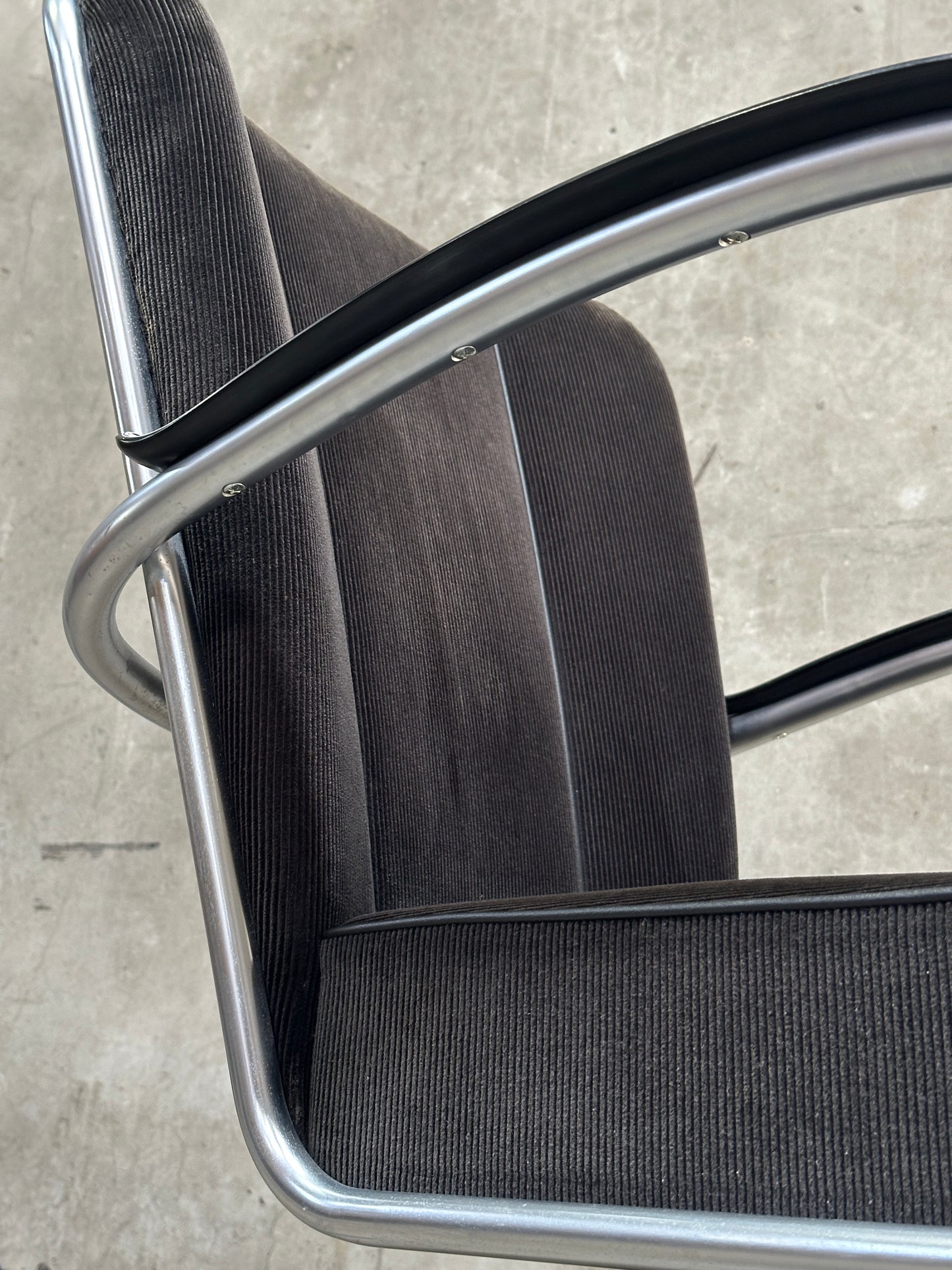 W.H. Gispen Model 412 Cantilever Armchair, Dutch Originals, Rust Velvet, Chrome