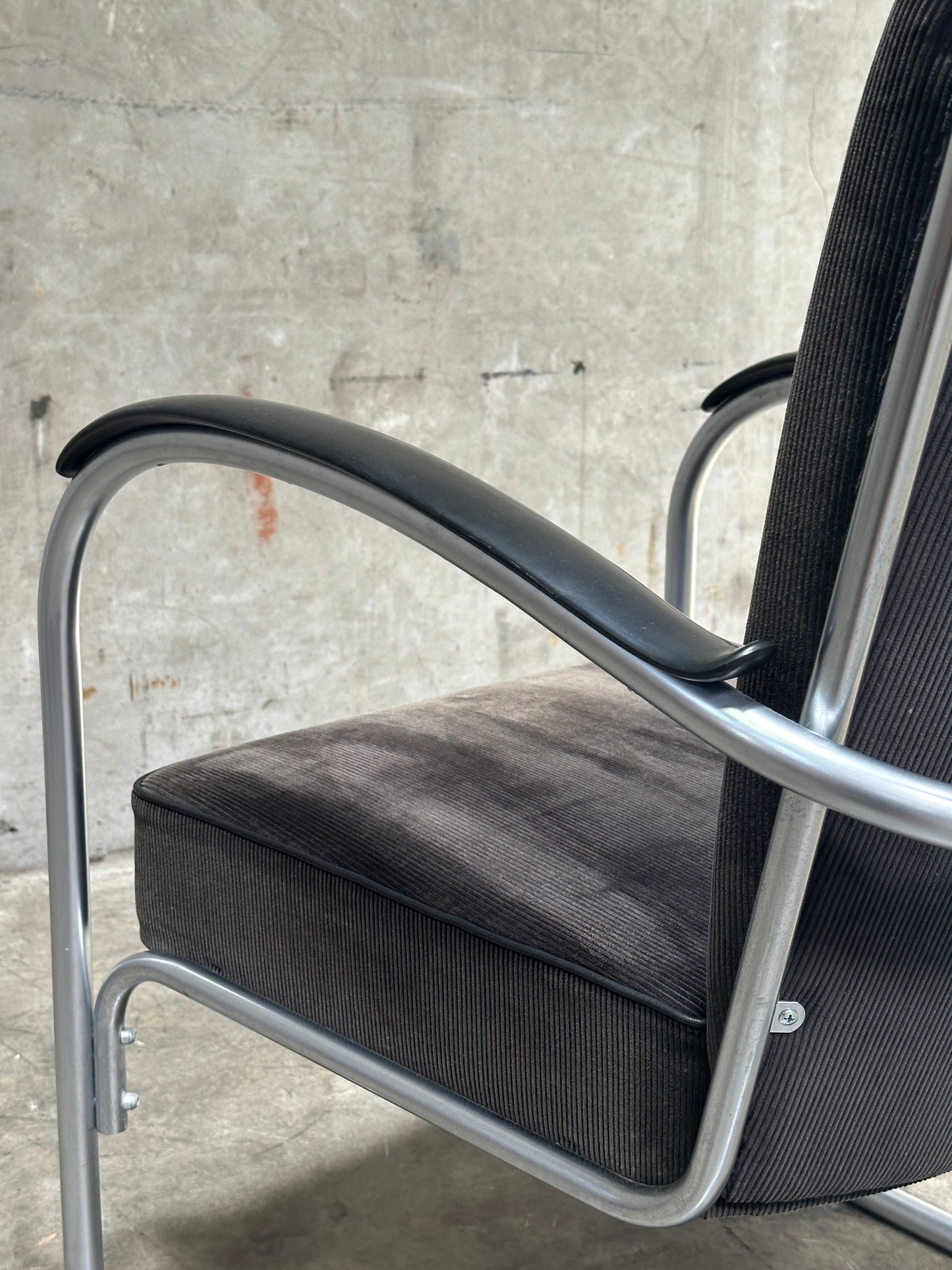 W.H. Gispen Model 412 Cantilever Armchair, Dutch Originals, Rust Velvet, Chrome