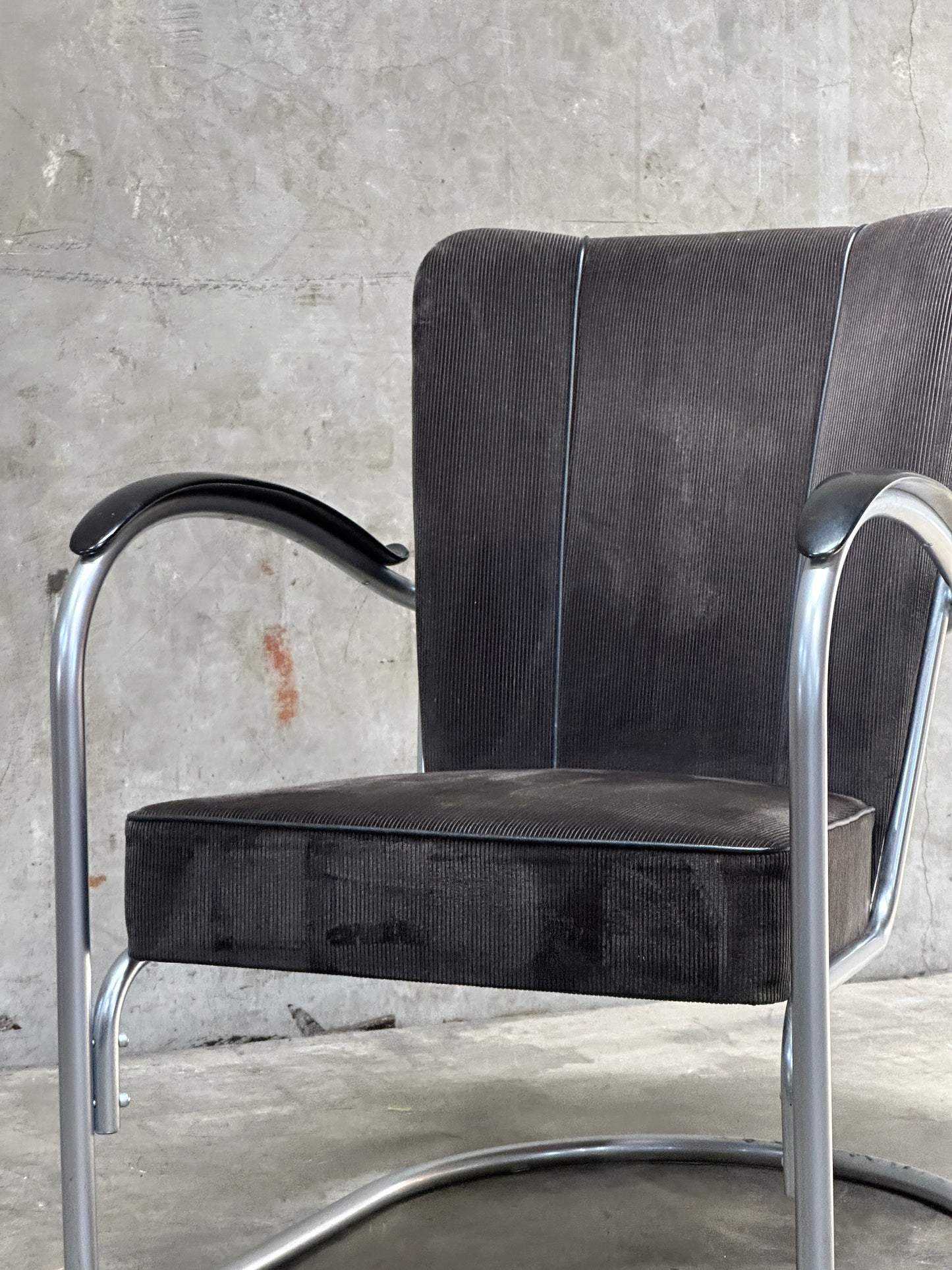W.H. Gispen Model 412 Cantilever Armchair, Dutch Originals, Rust Velvet, Chrome