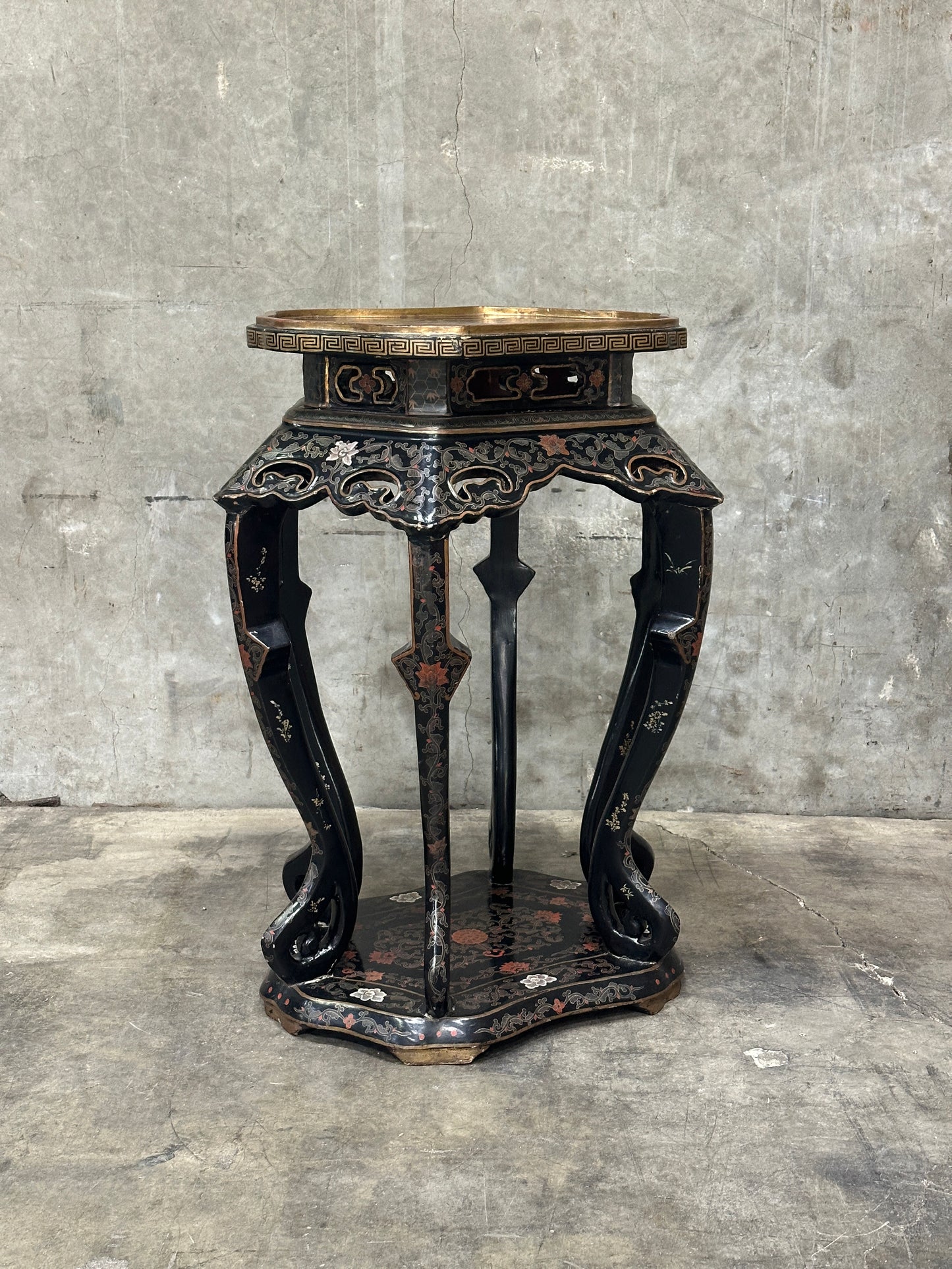 Antique Chinese Carved Hardwood Jardiniere Stand, Black Lacquer, Late Qing / Republic, Kilbridge Provenance