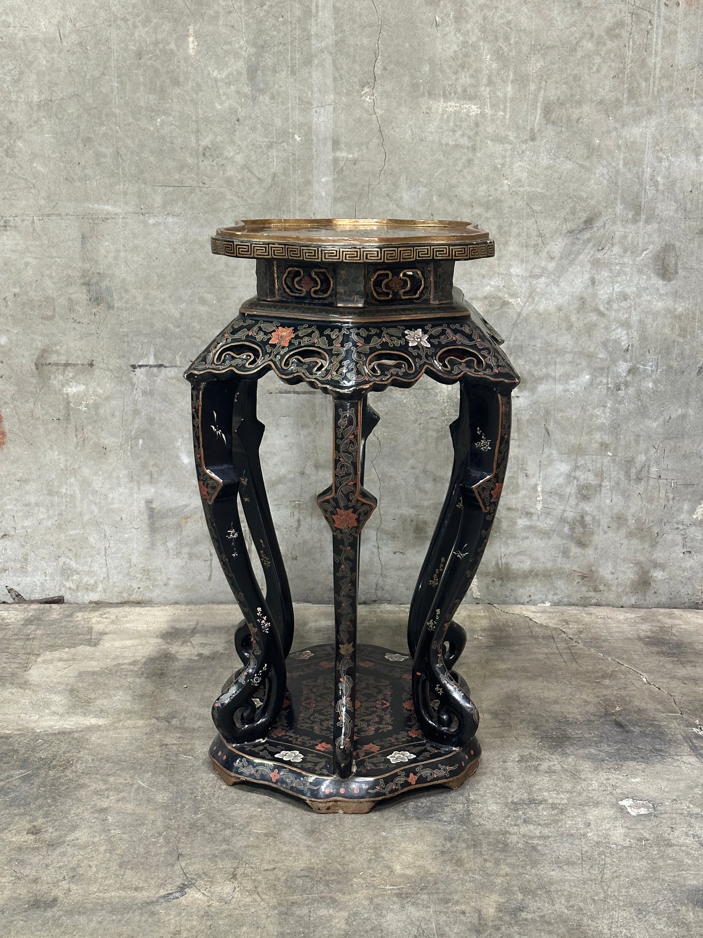 Antique Chinese Carved Hardwood Jardiniere Stand, Black Lacquer, Late Qing / Republic, Kilbridge Provenance