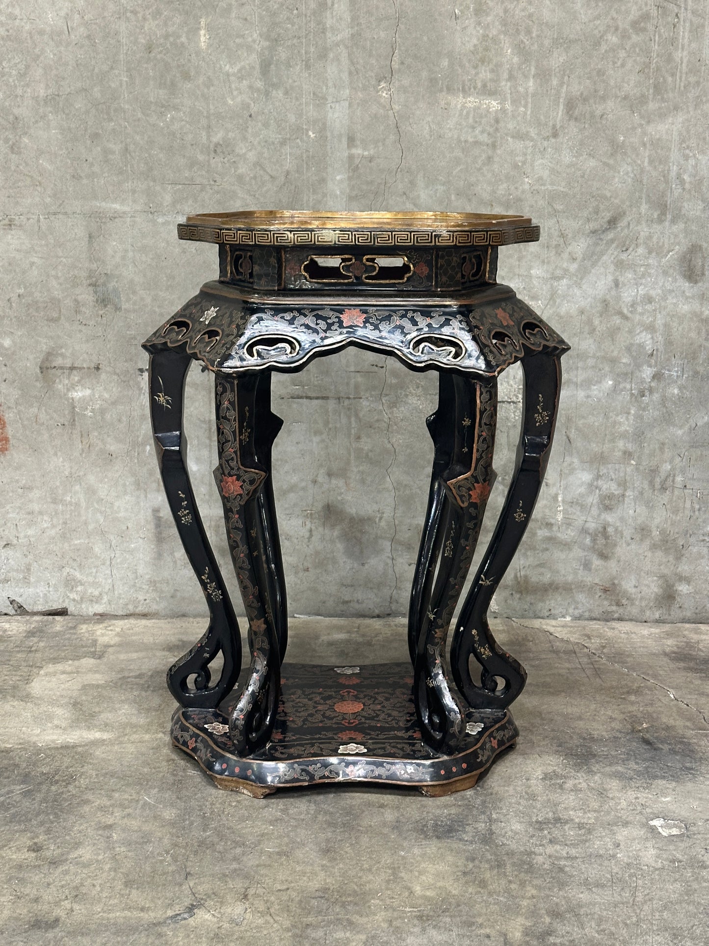 Antique Chinese Carved Hardwood Jardiniere Stand, Black Lacquer, Late Qing / Republic, Kilbridge Provenance