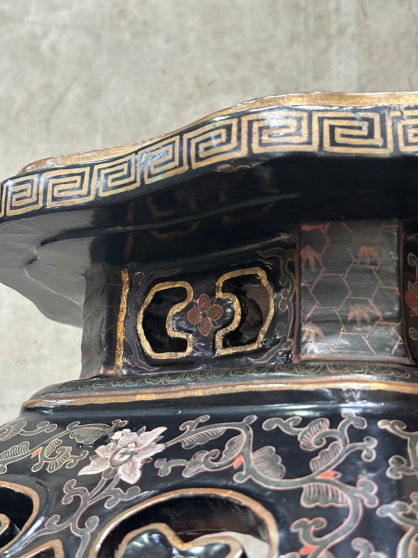 Antique Chinese Carved Hardwood Jardiniere Stand, Black Lacquer, Late Qing / Republic, Kilbridge Provenance