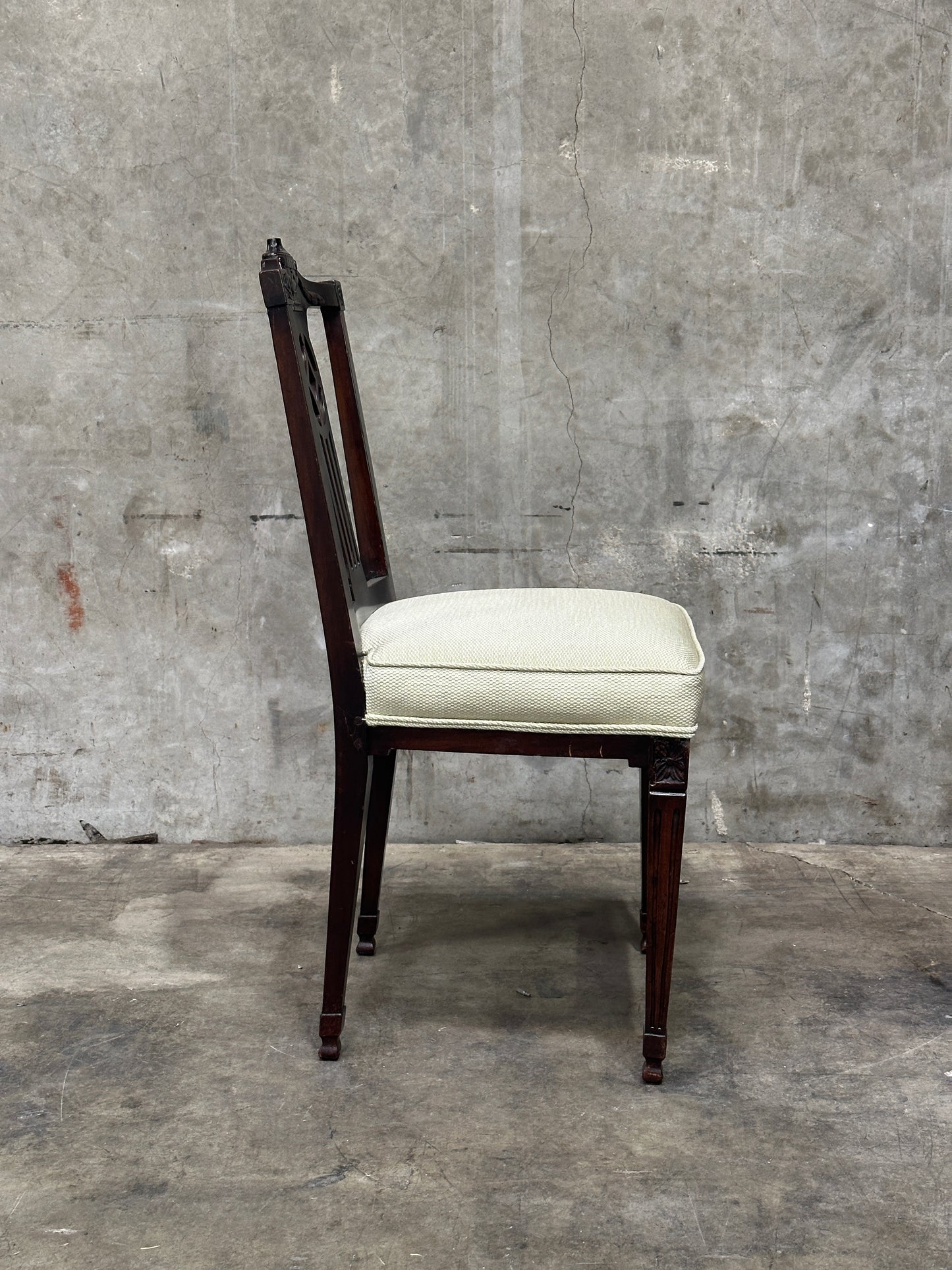 Set 10 Antique English Chippendale Revival Mahogany Dining Chairs, Pierced Splat, c. 1890-1910