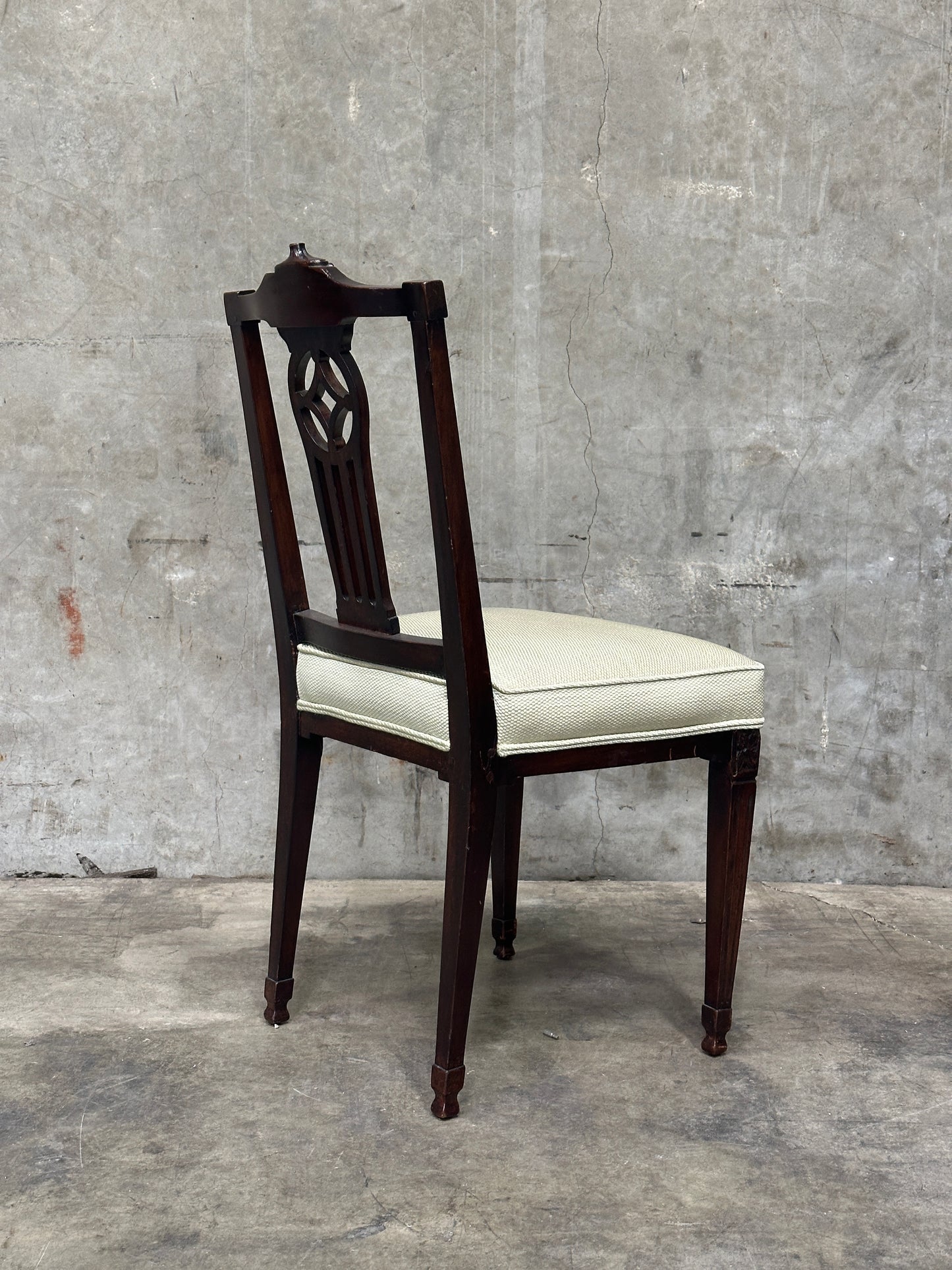 Set 10 Antique English Chippendale Revival Mahogany Dining Chairs, Pierced Splat, c. 1890-1910