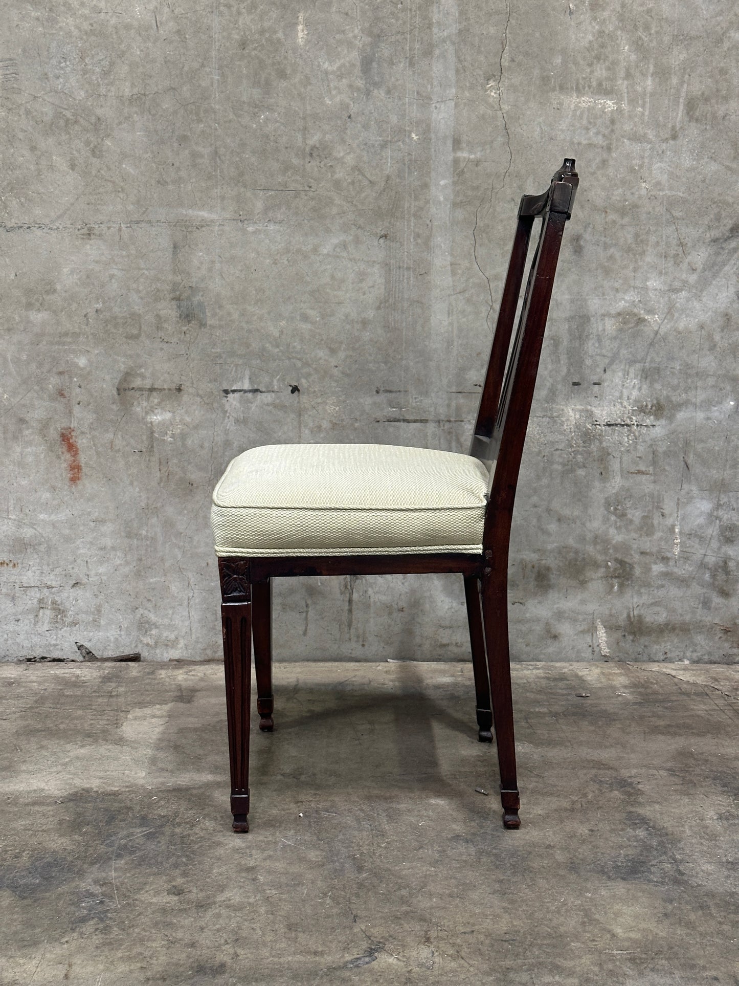 Set 10 Antique English Chippendale Revival Mahogany Dining Chairs, Pierced Splat, c. 1890-1910