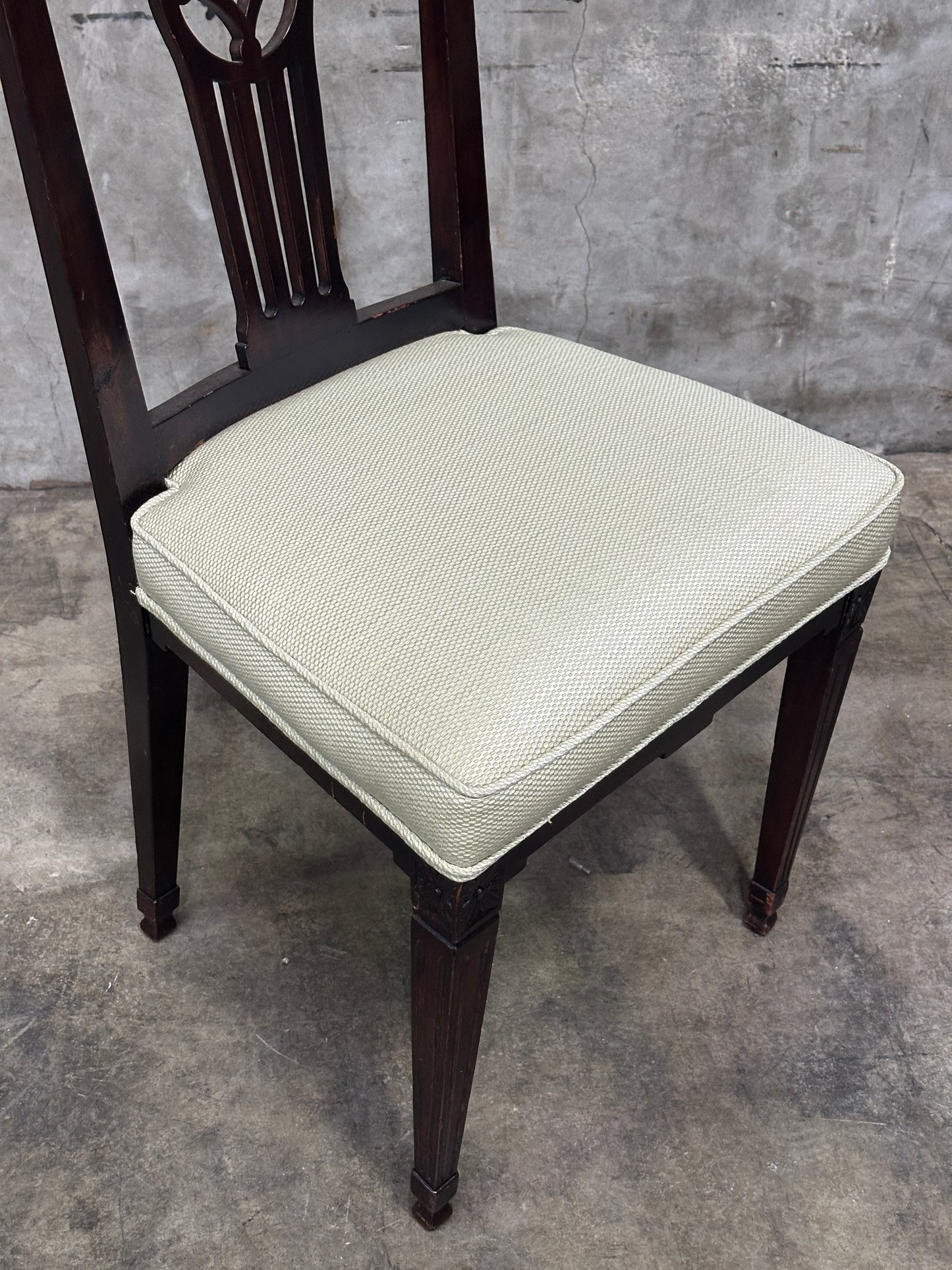 Set 10 Antique English Chippendale Revival Mahogany Dining Chairs, Pierced Splat, c. 1890-1910