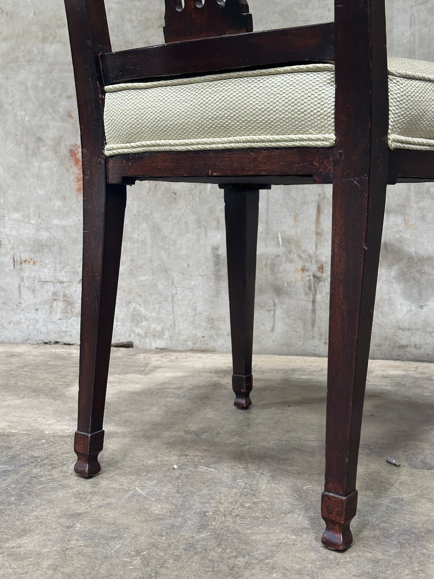 Set 10 Antique English Chippendale Revival Mahogany Dining Chairs, Pierced Splat, c. 1890-1910