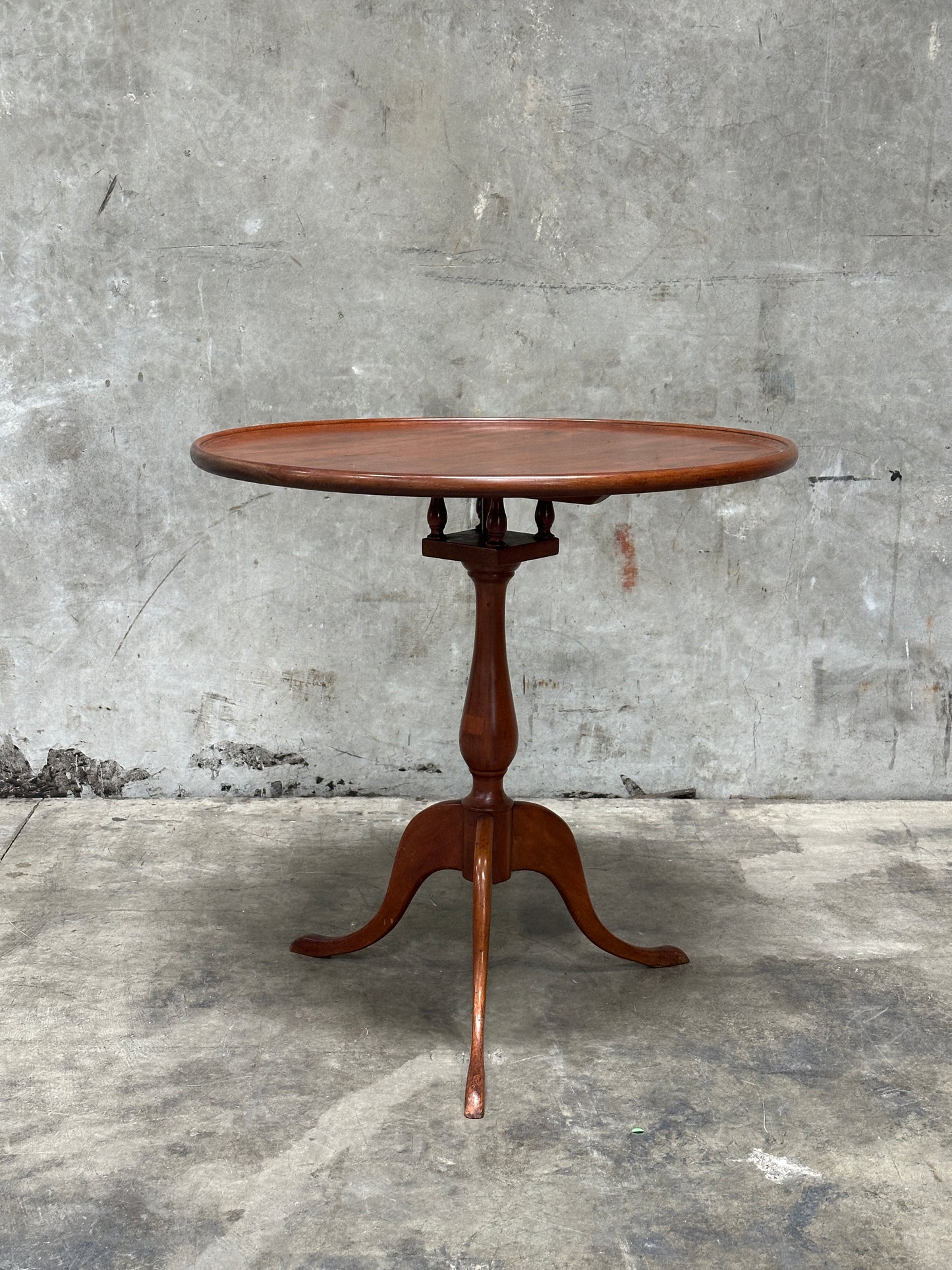 Antique Mahogany Tilt-Top Tripod Tea Table, Federal Style, 28in
