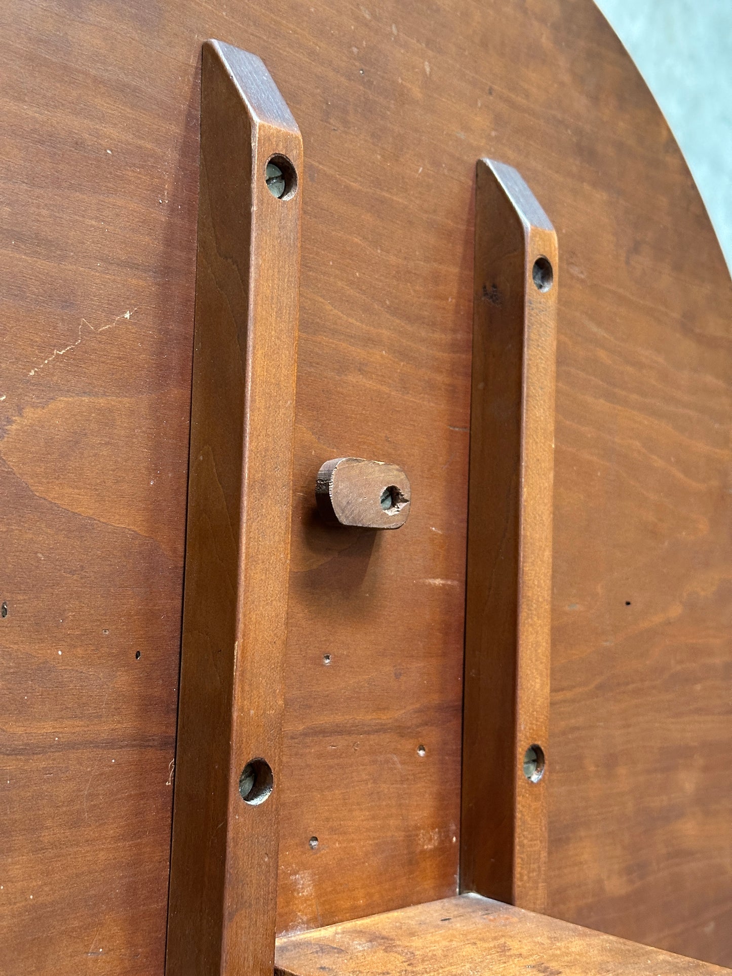 Antique Mahogany Tilt-Top Tripod Tea Table, Federal Style, 28in