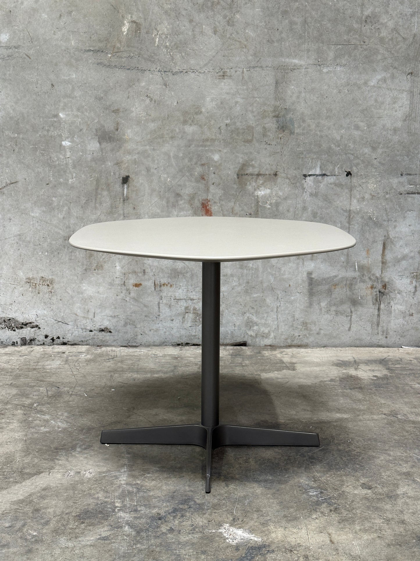 Resource Furniture Nuvola Side Table, White Lacquer Cloud Top, Pedestal
