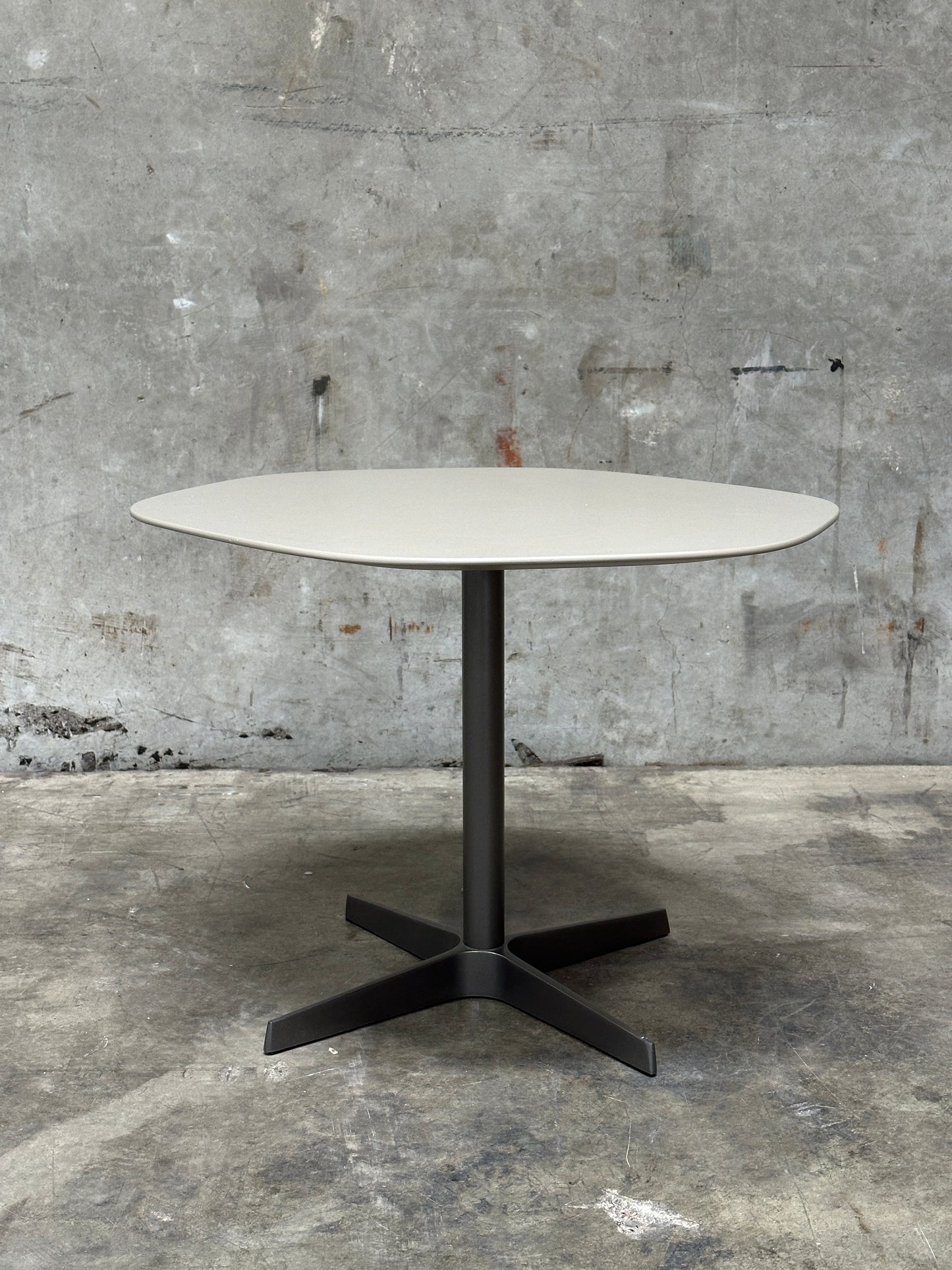 Resource Furniture Nuvola Side Table, White Lacquer Cloud Top, Pedestal