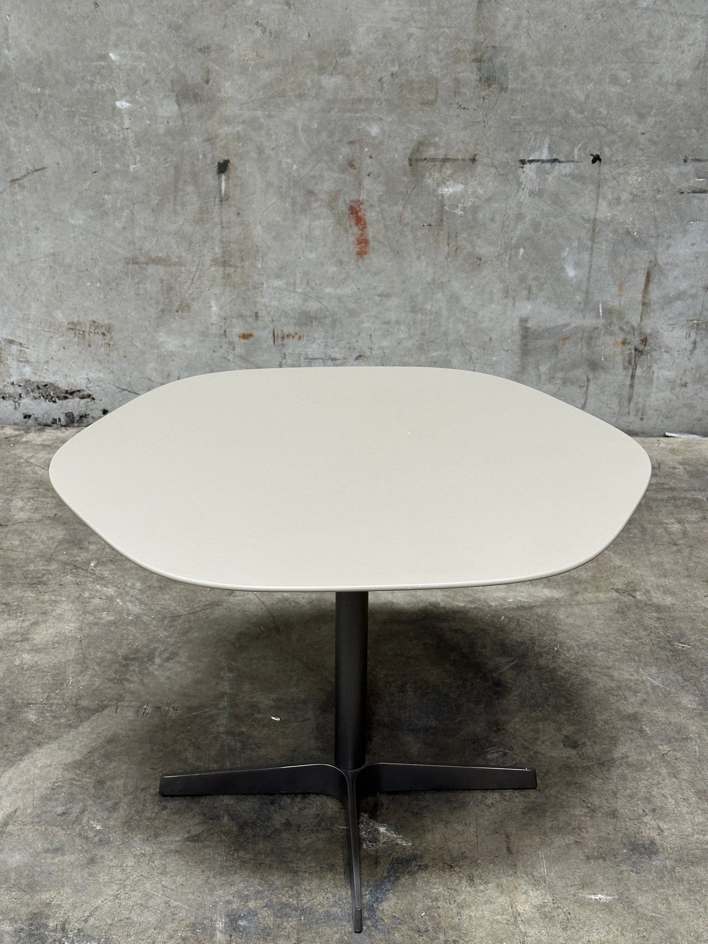 Resource Furniture Nuvola Side Table, White Lacquer Cloud Top, Pedestal